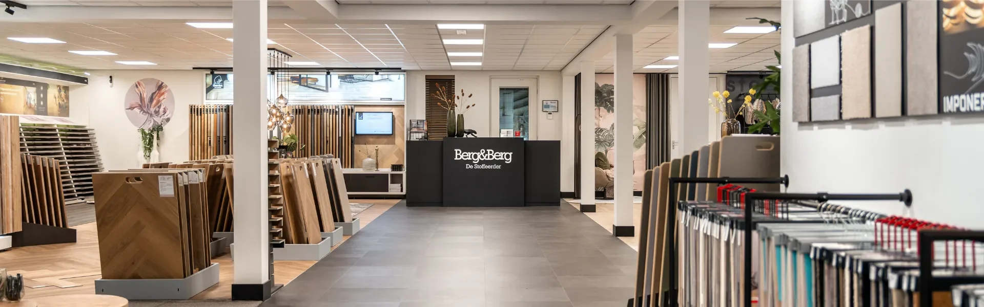 201-Header-Contact-Chaam.webp 201-Header-Contact-Chaam.webp