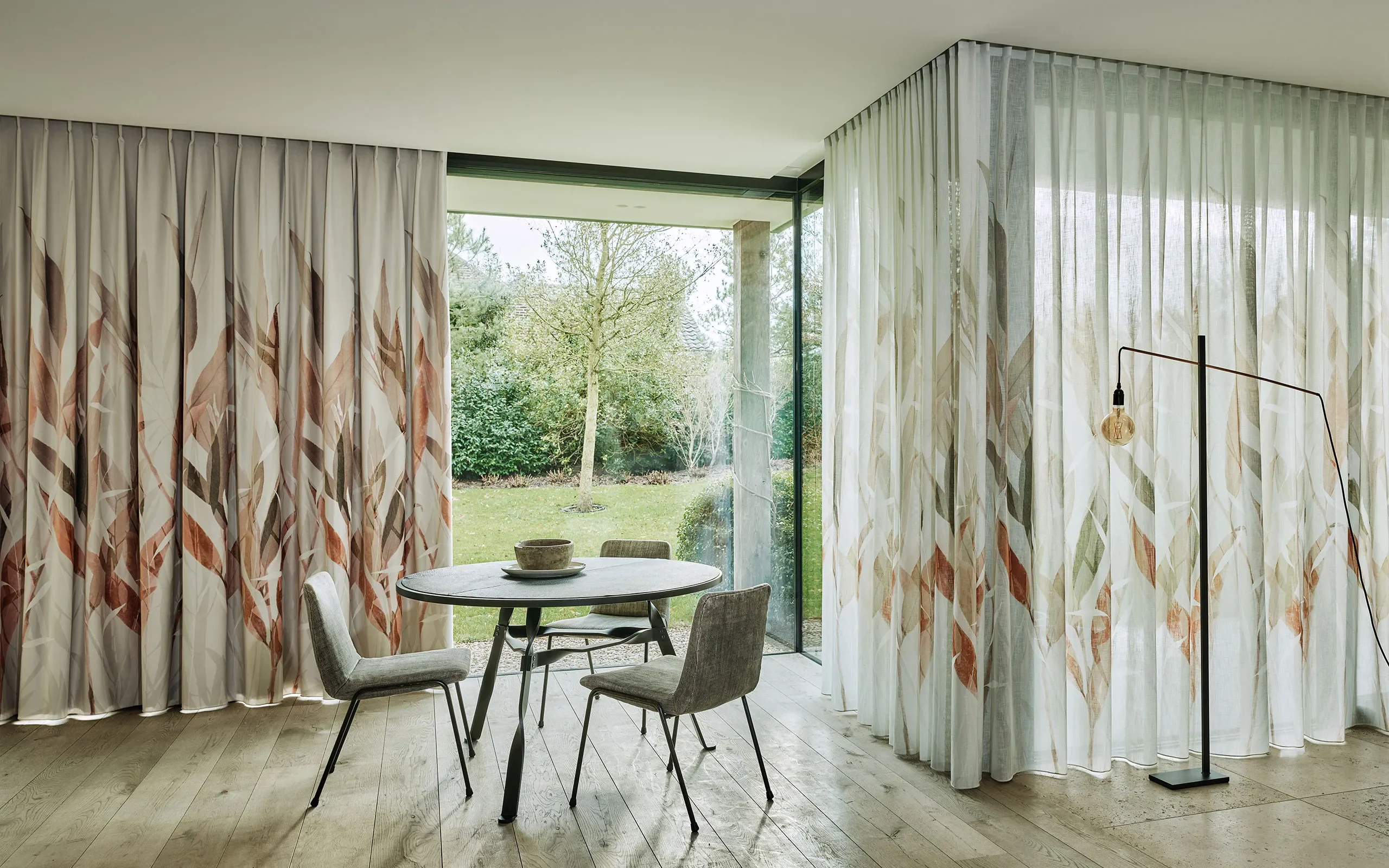 1346-Inbetweens_sfeer1